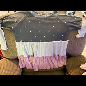 Block long sleeve shirt with ruffles